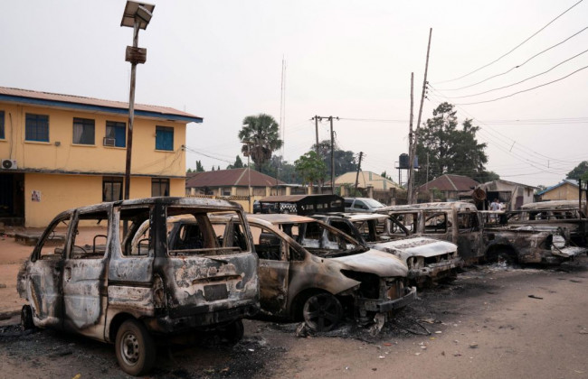 Президент Нигерии Бухари назвал побег из тюрьмы, в результате которого сбежало около 2000 заключенных, «террористическим актом»