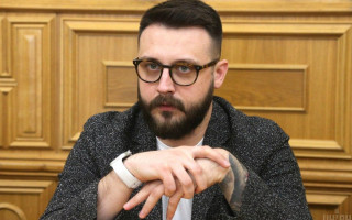 Украинцам рекомендуют переходить на ID-карты