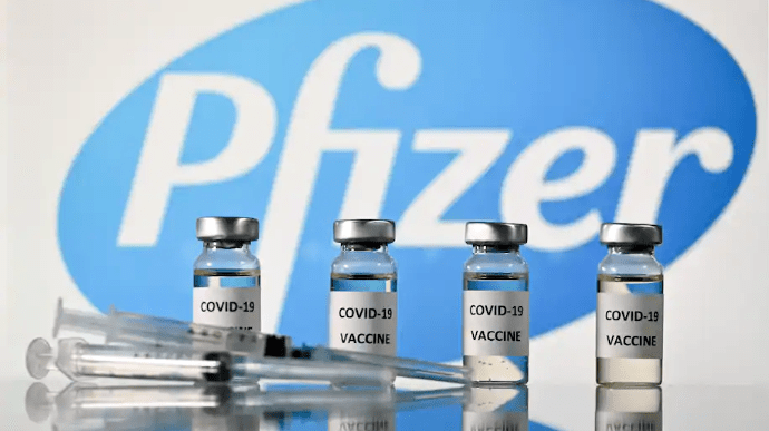 Южноафриканский штамм коронавируса может быть устойчив к вакцине Pfizer: детали