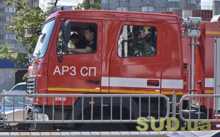 Видно столб дыма: в Киеве произошел серьезный пожар, видео