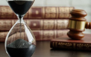 Суди мають перевіряти, чи підстави для поновлення строків виправдовують втручання у принцип res judicata: ВП ВС