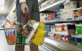 В Украине за год цены на продукты подскочили почти на треть: подробности