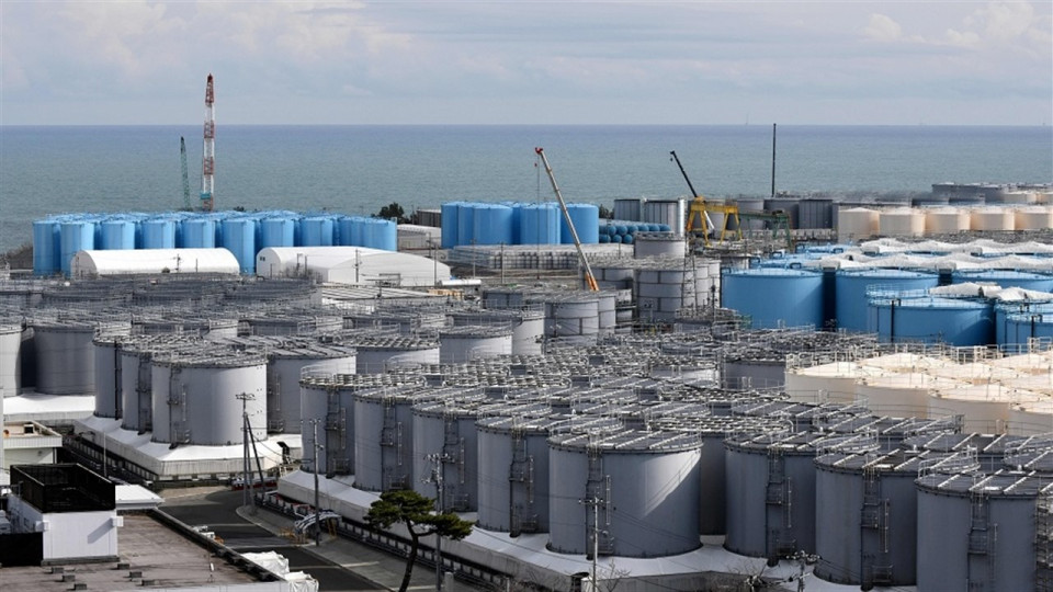 Фукусима: Япония объявила, что сбрасывает загрязненную воду в море