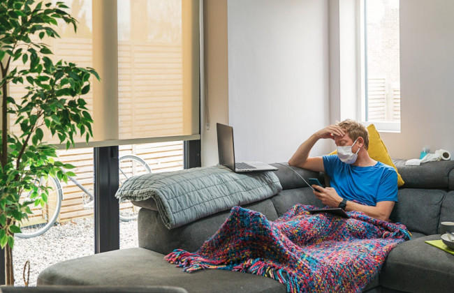 Суд поновив працівника на роботі: чоловік не прогулював, а перебував на самоізоляції через контакт із хворим на COVID-19