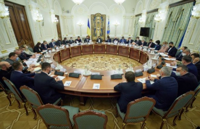 РНБО проведе засідання: обговорять ситуацію на Донбасі та питання зламу корупційних схем