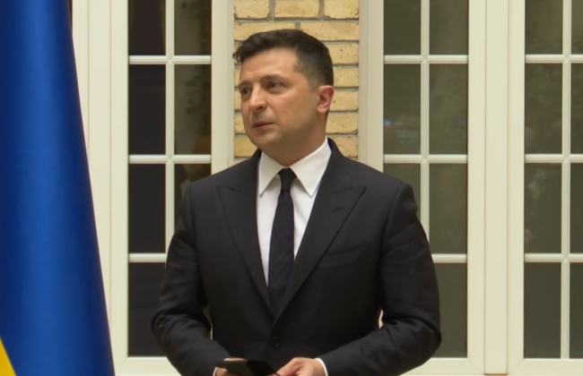 Брифінг президента Зеленського у Парижі: відео