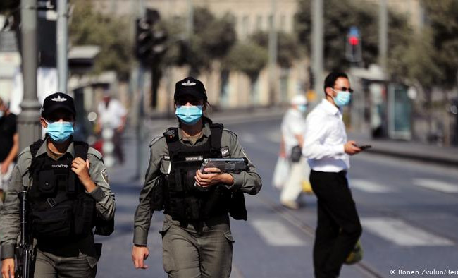 Израиль отменил обязательное ношение масок