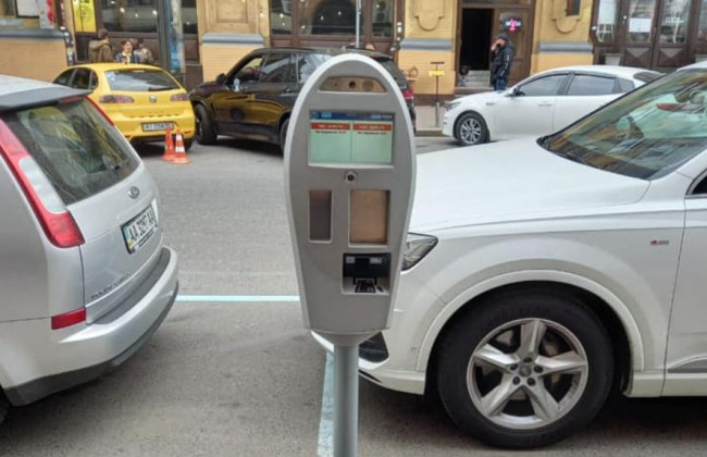 У Києві тестують систему без інспекторів з паркування, фото