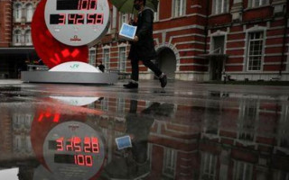 Япония расширяет ограничения на распространение коронавируса, вызывая новые сомнения в отношении Олимпийских игр