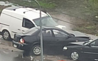 Под Киевом произошло масштабное ДТП: разбито сразу четыре авто, фото