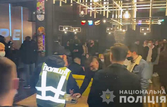 Порушення карантину: поліція оштрафувала ряд закладів Києва