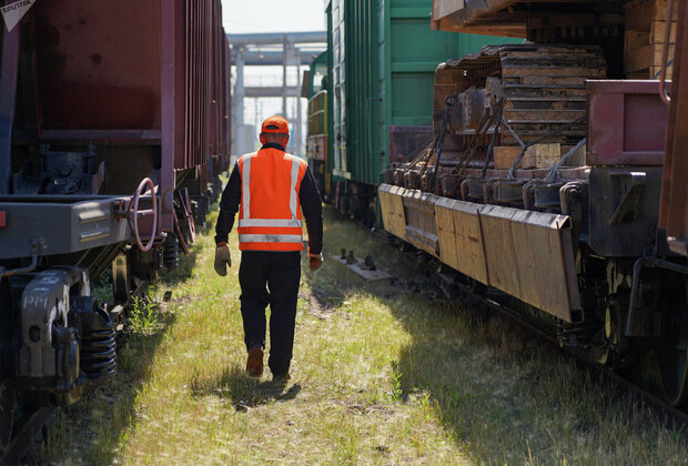 Трагедия в Одессе: сотруднику железной дороги отрезало ногу
