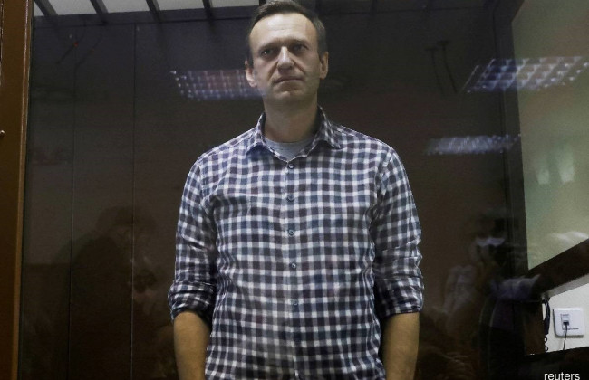 В лагере Навального ожидают новостей о его здоровье, поговаривая, что «на хорошие новости надежды нет»