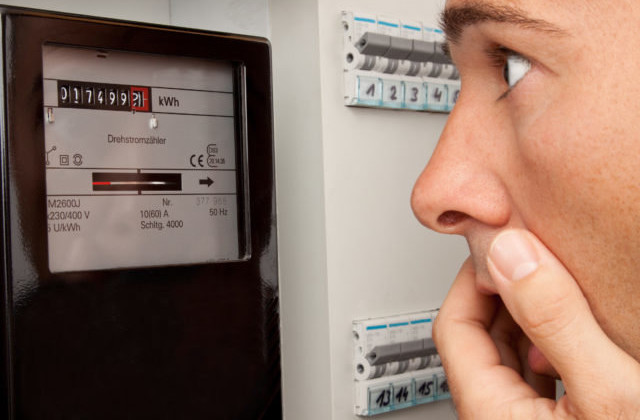 Тариф на электроэнергию с 1 мая: какой может стать цена для населения