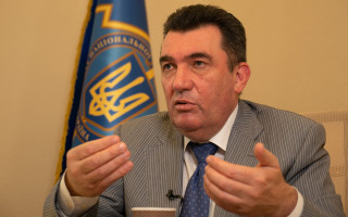 РНБО розробляє сценарії реагування на стягування військ РФ до українських кордонів, — Данілов
