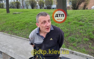В Киеве водитель маршрутки подрался с полицейскими