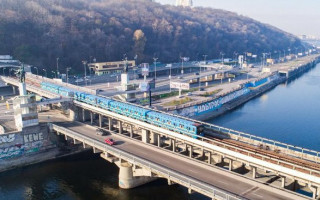 В Киеве на выходных ограничат движение на одном из мостов
