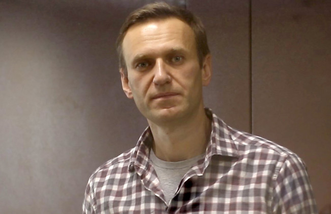 Оппонент Путина Навальный прекращает голодовку