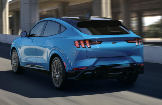 Самые безопасные электромобили: какие марки получили высший бал