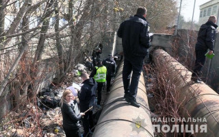 В столице нашли тело мужчины возле коллектора: подробности
