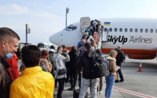 Туризм в Албанию: SkyUp запустила первые авиарейсы из Киева в Тирану