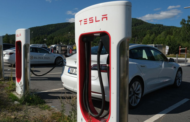 Tesla достигла отметки в 1 миллиард долларов прибыли