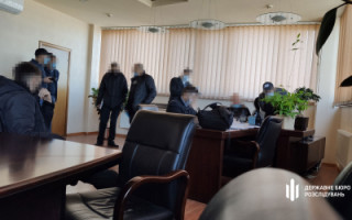 Постачання до ЗСУ неякісної техніки: ДБР провело обшуки на низці вітчизняних підприємств