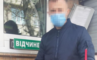 У Київській області патрульні затримали підозрюваного у підробці валюти