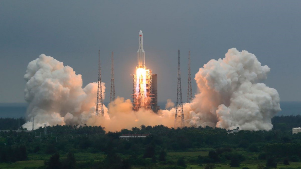 Китай запустил первый модуль новой космической станции
