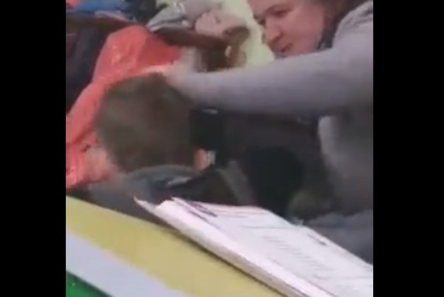 Булінг у школі на Закарпатті: вчителька кричала і смикала учня за волосся на уроці