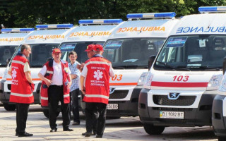 В Киеве неизвестным веществом в квартире отравилась семья и медики, приехавшие на вызов