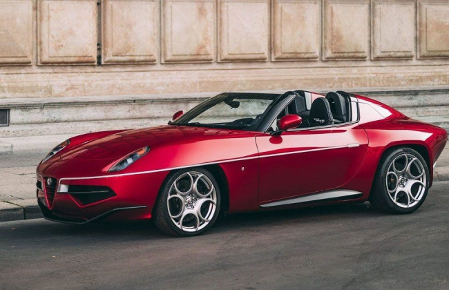 На продажу выставили редкий суперкар Alfa Romeo Disco Volante Spyder: фото