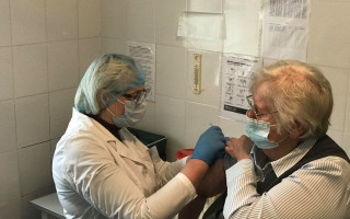 Щеплення на Київщині: майже 50% вакцинованих – люди віком від 60 років