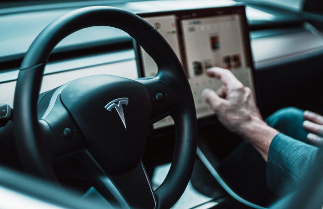 Tesla разрабатывает платформу данных для владельцев автомобилей в Китае