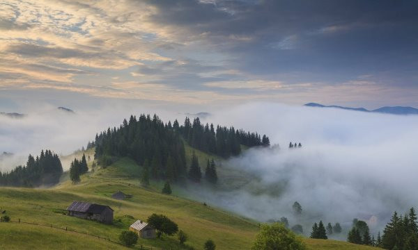 В горах на Закарпатье туристы нашли тело неизвестного мужчины