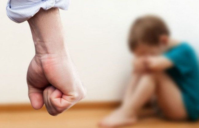 Службова недбалість і закатована дитина: суд покарав інспекторку ювенальної превенції