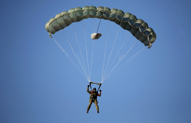 Не раскрылся парашют: плановые учения в Черниговской области закончились трагедией