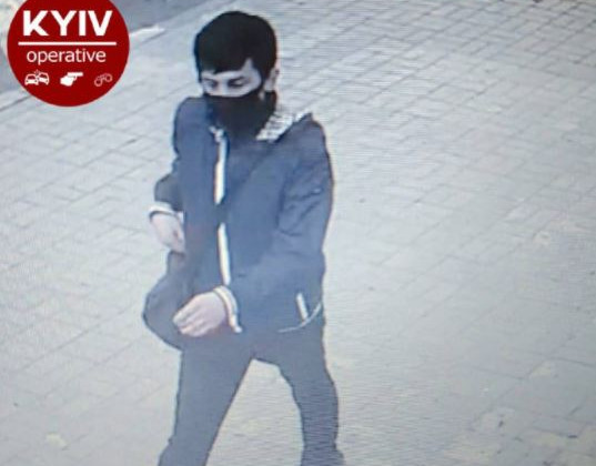 В столице автоворы «покалечили» автомобиль, фото