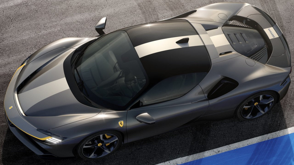 В столице заметили эксклюзивный Ferrari за 20 миллионов, фото