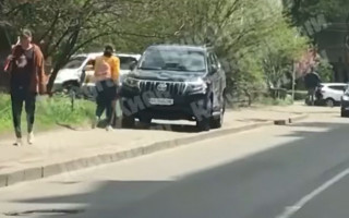 Киевлян возмутил «герой парковки» на внедорожнике, видео