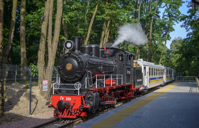 В Киеве детская железная дорога открыла новый сезон работы