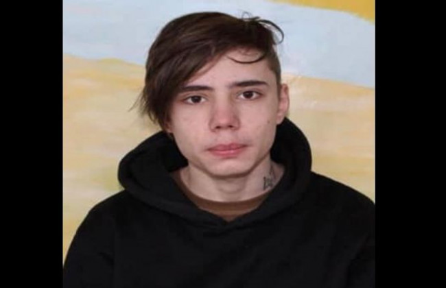 В Киеве загадочно пропал парень с татуировкой на шее, фото