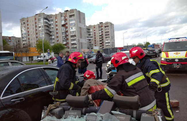 ДТП на Львівщині: внаслідок зіткнення легковиків загинув чоловік