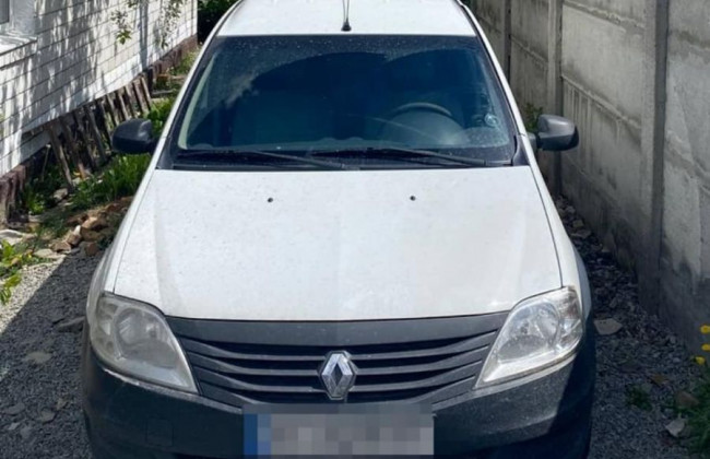 В Киеве работник автосервиса угнал автомобиль и попал на нем в ДТП