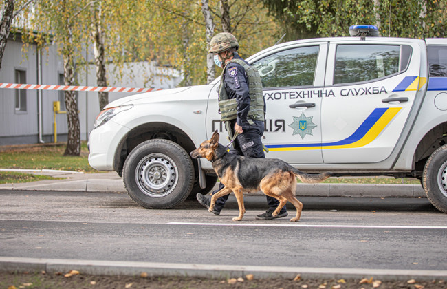 Аеропорт, лікарні, ТЦ і метро: Київ сколихнула хвиля мінувань