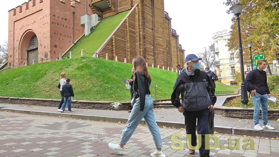 Медики сообщили, можно ли заразиться COVID-19 на свежем воздухе