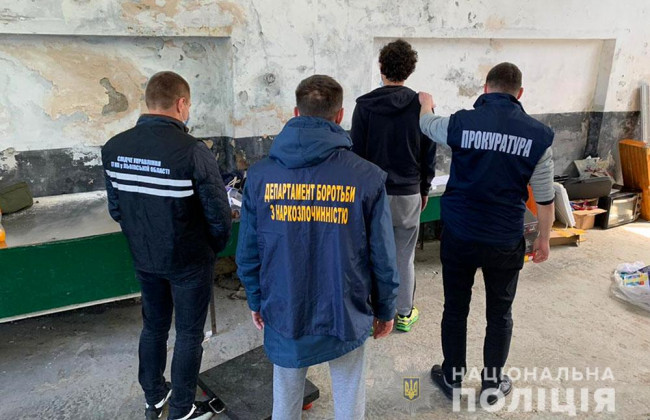 На Львівщині поліцейські перекрили канал постачання нарковмісних пігулок з ЄС