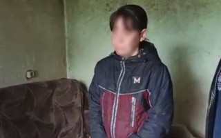 Вонзила нож в сердце: под Киевом женщина убила своего сожителя, видео