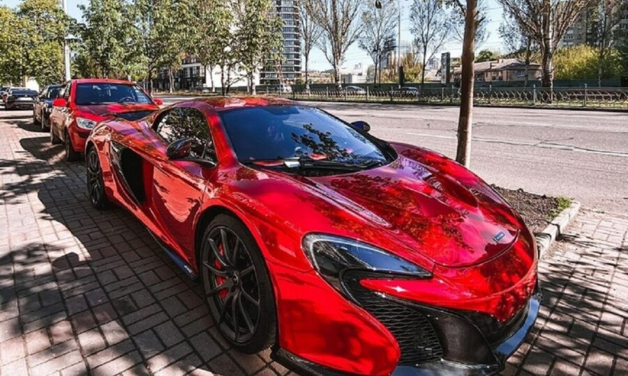 В Киеве разоблачили обман с культовым суперкаром McLaren