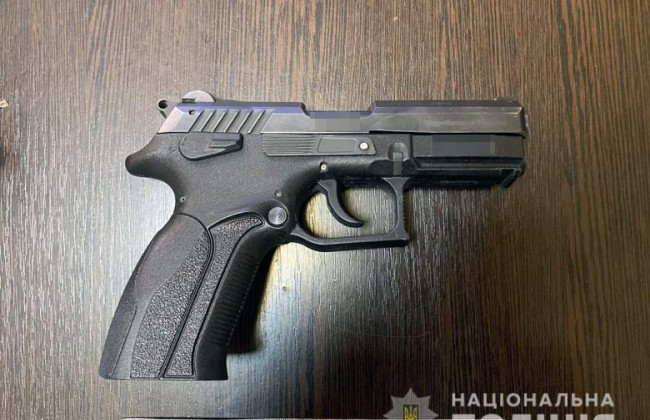 В Киеве конфликт перерос в стрельбу